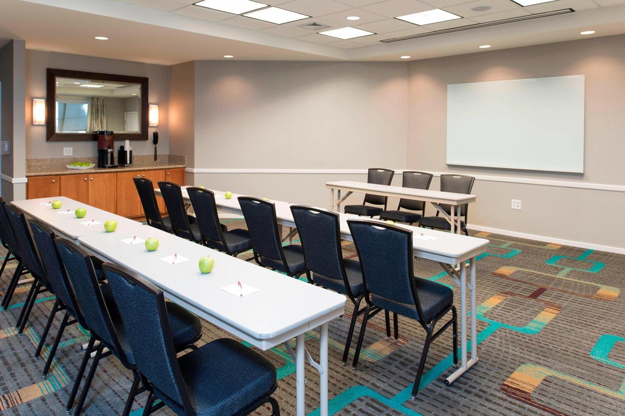 Residence Inn Moline Quad Cities Екстер'єр фото